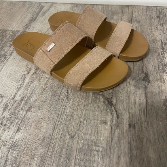 Cushion Bounce Vista Suede in Pink Sandals 6 - Picture 3 of 4